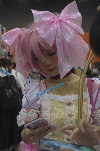 【xxn-354】小圆cos小姐姐逛街..宽松裙撑微透内正面露黑色